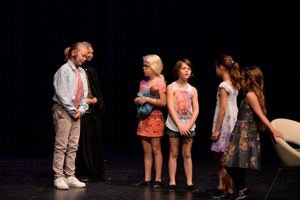 ../Images/Musical Nanny de Vries 160.jpg